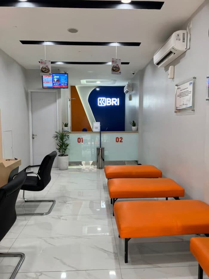 BRI Unit Duren Sawit (Foto: VRITIMES.com)