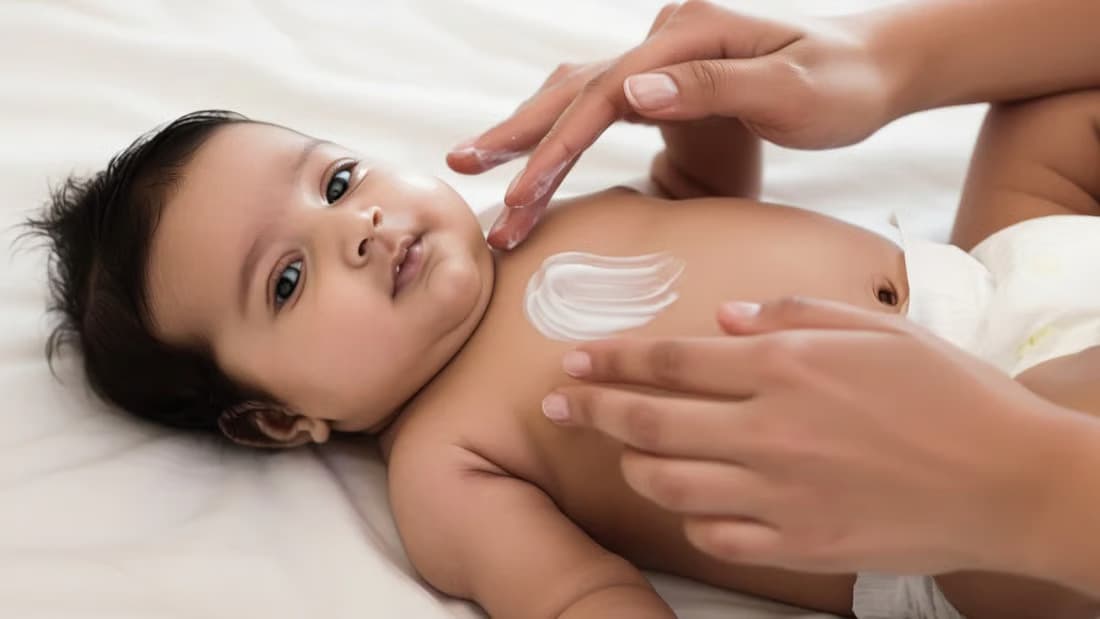 Cara Memilih Lotion Bayi untuk Newborn agar Tidak Iritasi dan Tetap Lembap