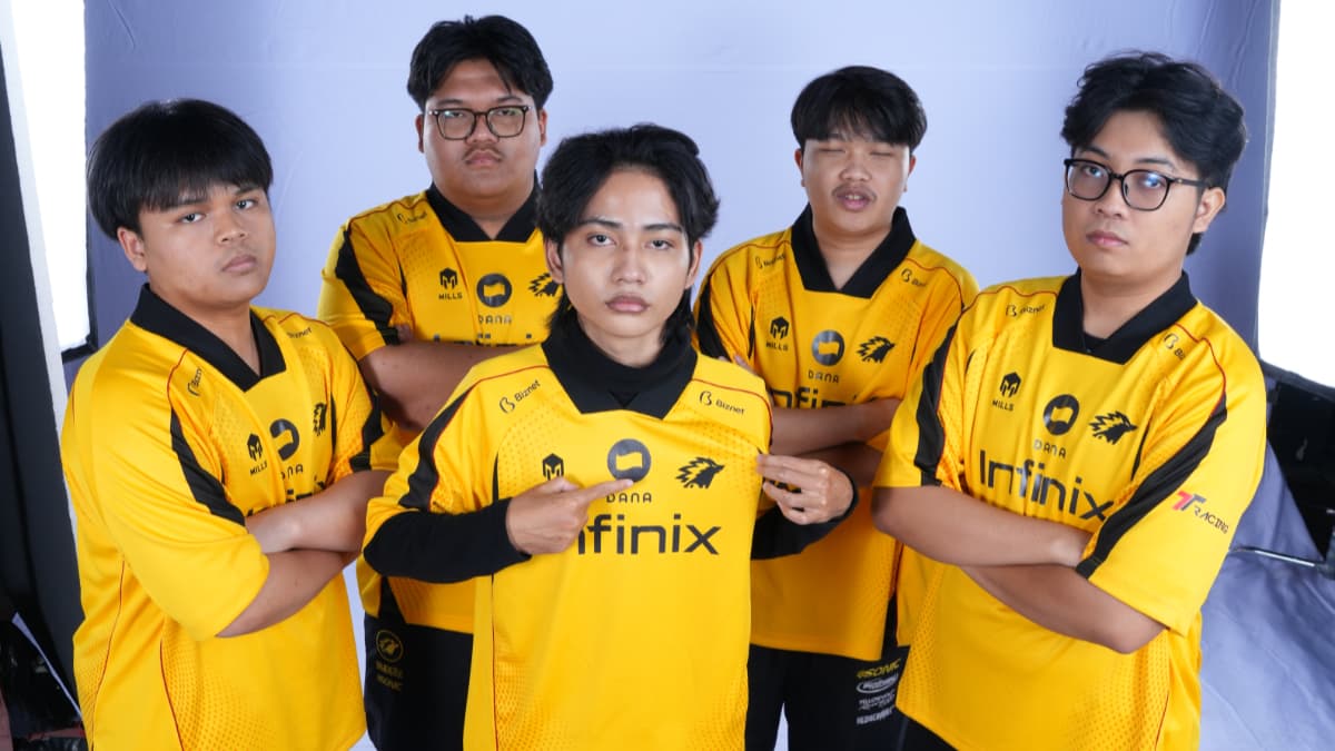 Kini, ONIC Esports menggaet Poom (kiri) dengan roster baru untuk menghadapi musim FFWS SEA 2026 Fall, bersama Demonz, Geday, Crime, dan Putra. (FOTO: Garena Indonesia)