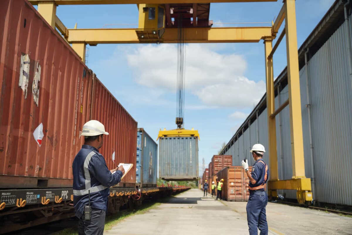 KAI Logistik Kelola 6,8 Juta Ton Angkutan Barang hingga Mei 2026